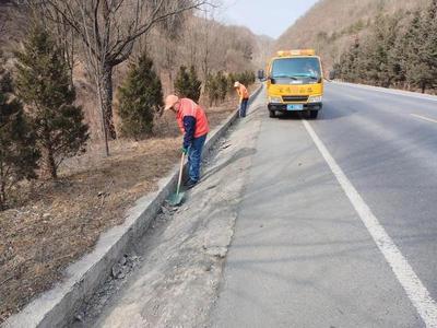 太白公路段开展“春养”大提升活动，筑牢公路安全畅通生命线